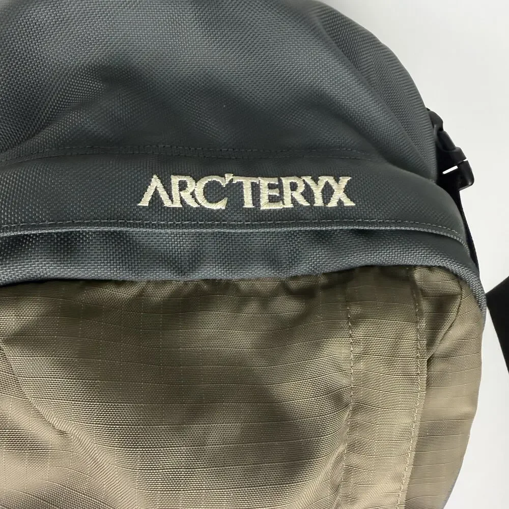 Arcteryx Fuse Backpack 28L Olive Charcoal Daypack Hiking Camping Outdoor Y2K